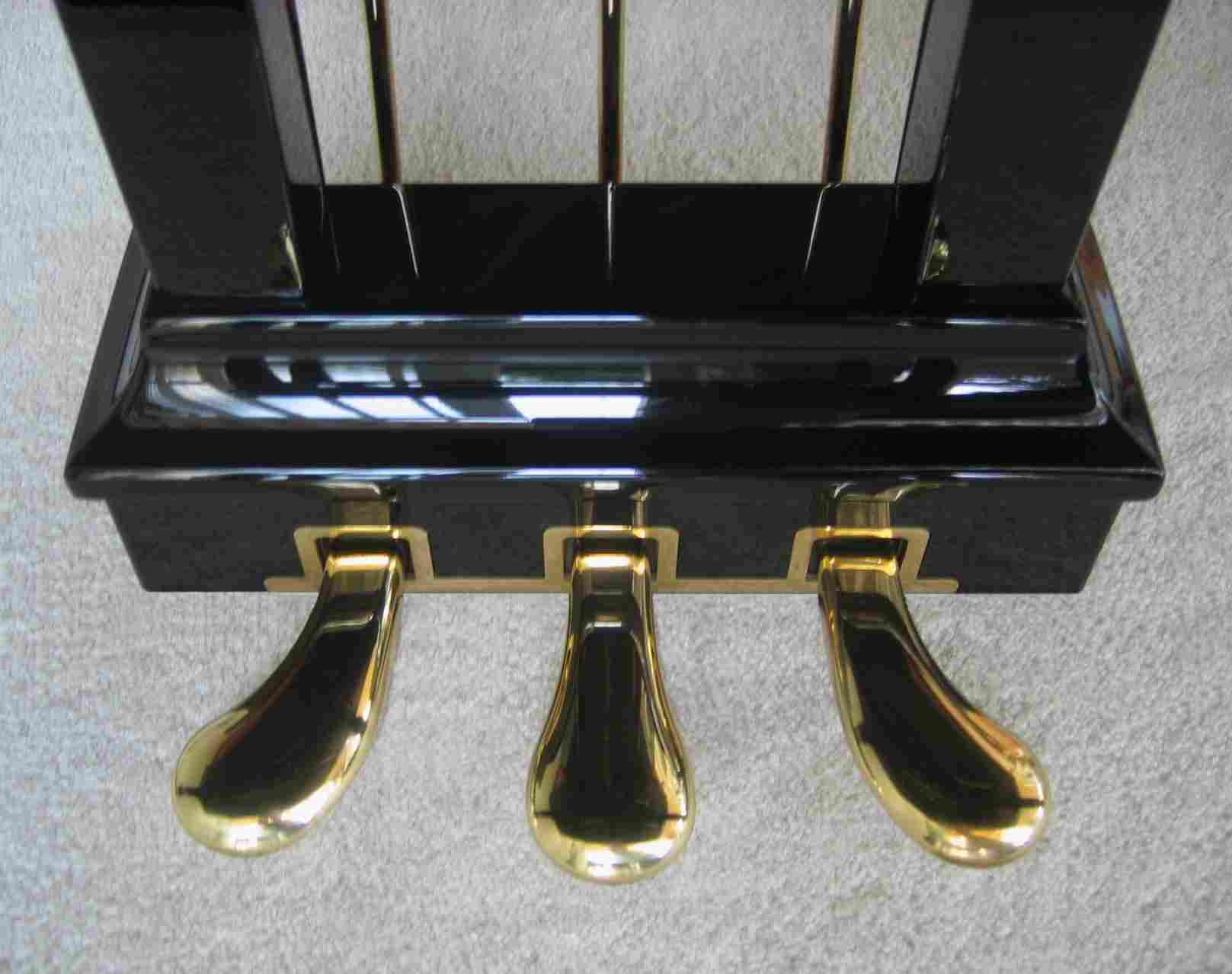 types of piano pedals